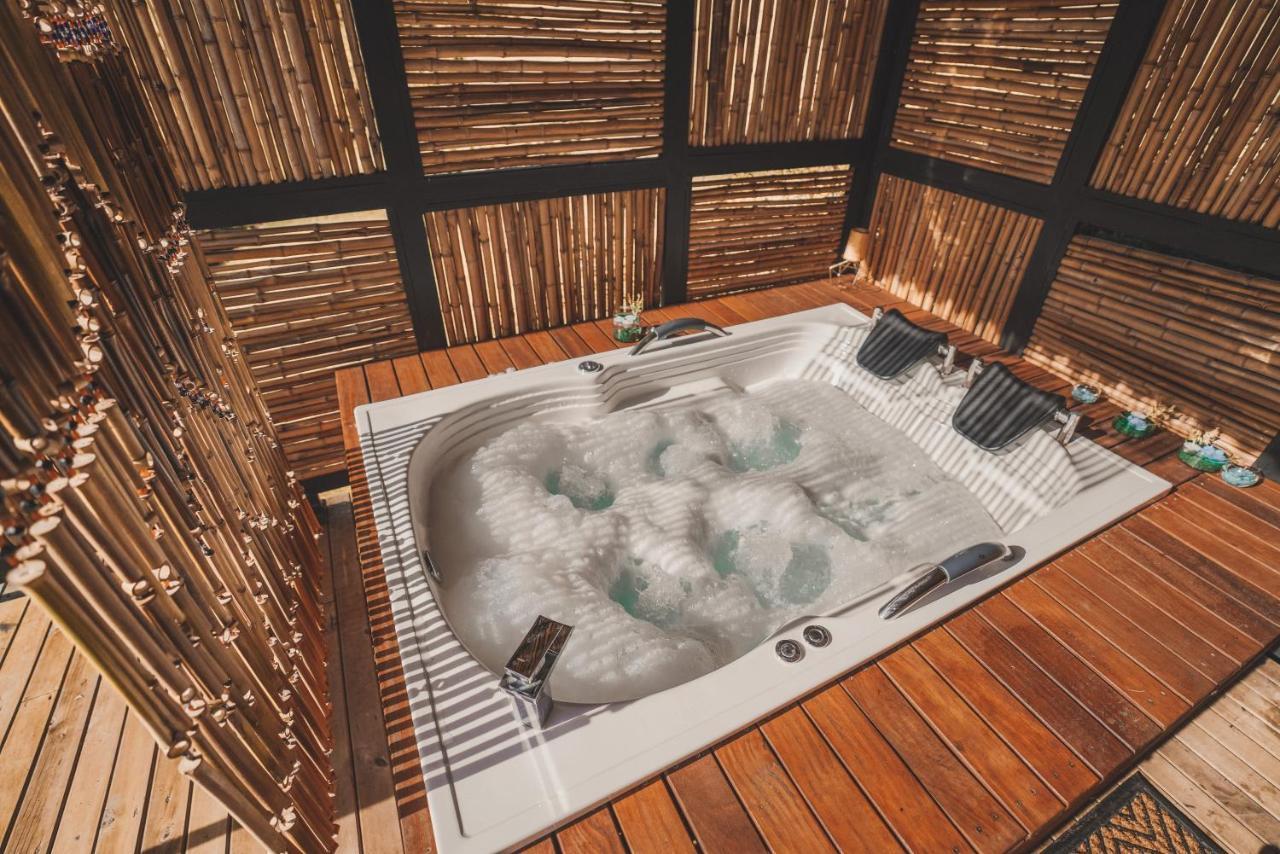 Cardinal Glamping Hotel Guatape Exterior photo